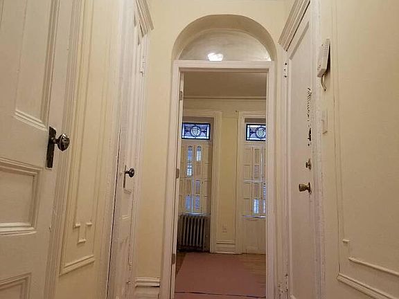 3rd image of 678 Kelly St