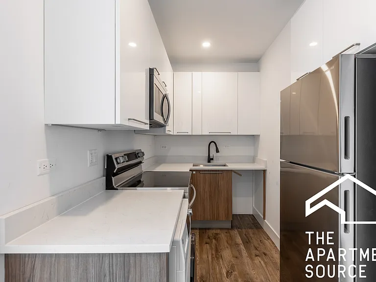 941 W Carmen Ave #103 — Photo 3