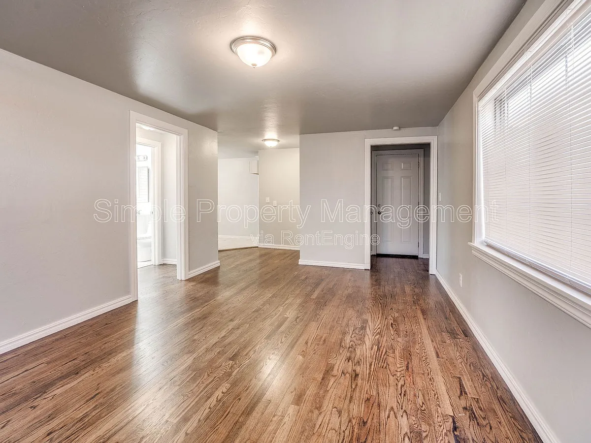 Building Photo - 3114 NW 12th St #1