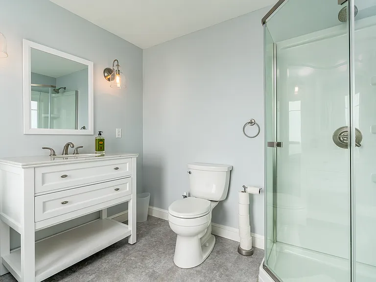 The third floor bathroom. Panoramic ocean views.