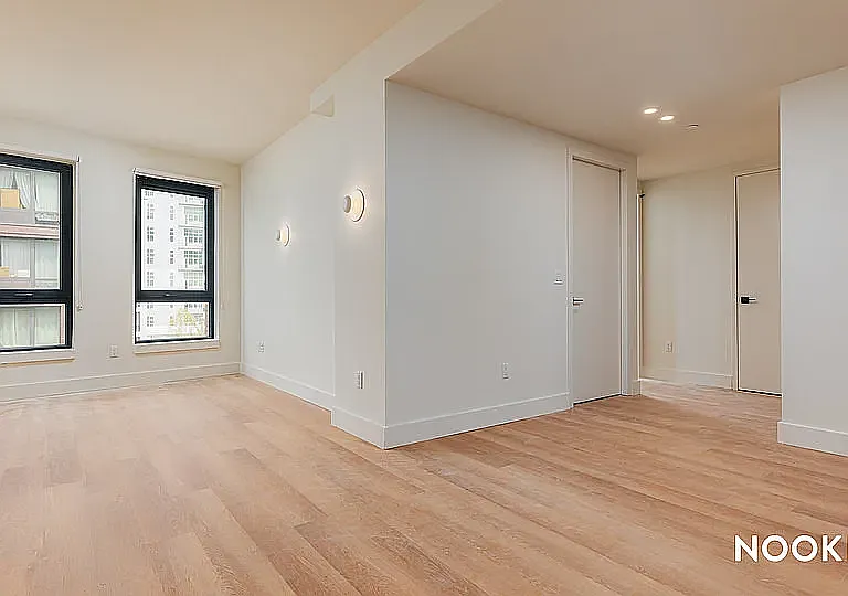 130 Hope St #524 — Photo 1