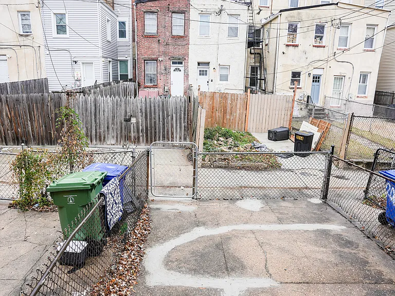 Etting St — Photo 20