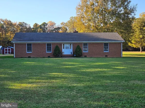 446 Crookhorn Rd, Montross, VA 22520