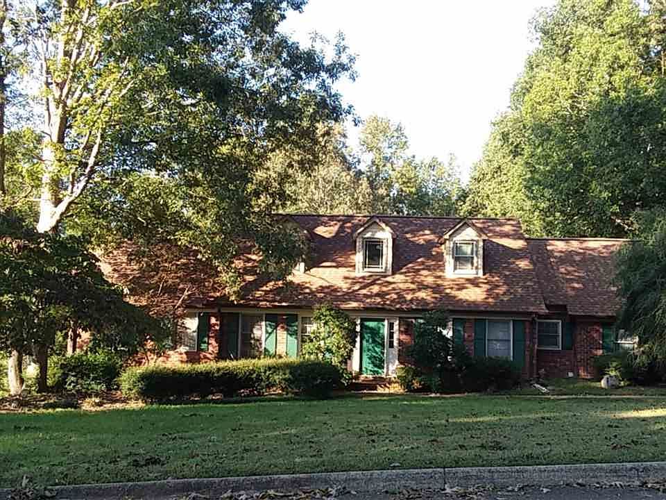 2nd image of 200 Warrington Dr