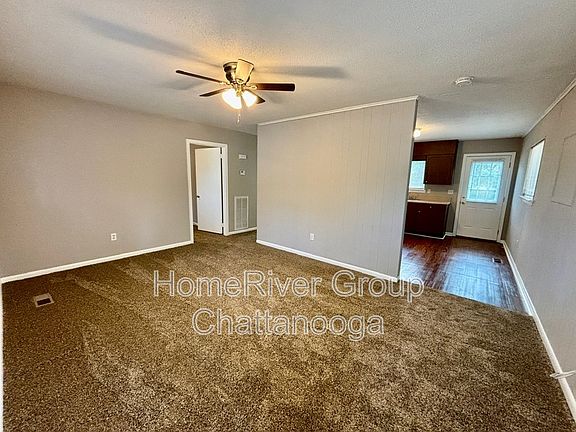 4th image of 104 Oakwood St APT B