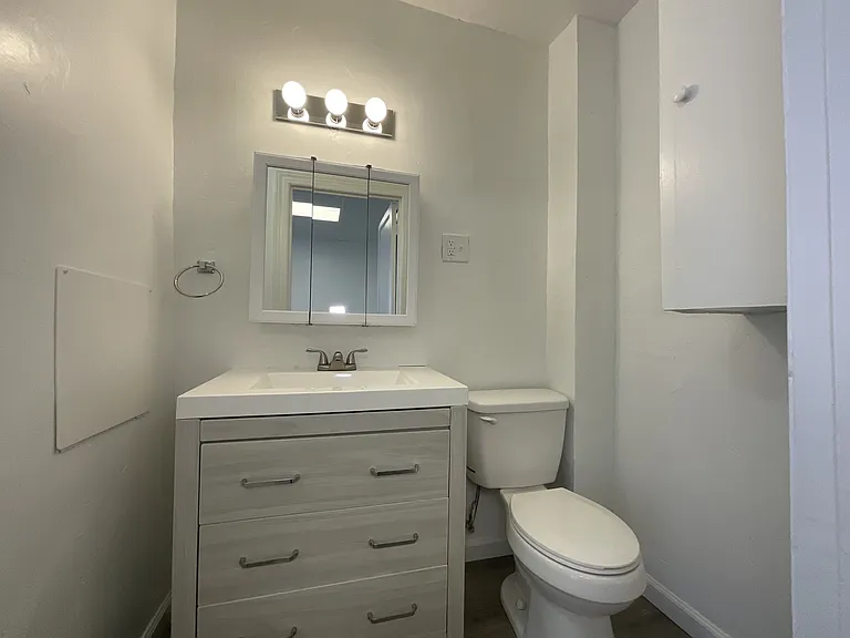 834 E Philadelphia St #3 — Photo 8