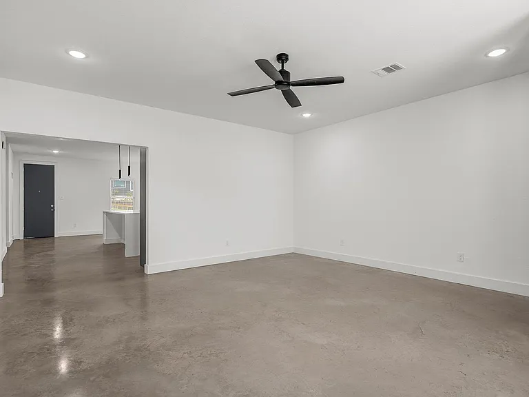 3010 Alpha Wolf Ct — Photo 4