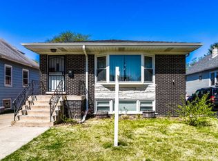 2416 Davisson St, River Grove, IL 60171