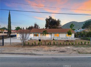 11061 Cypress Ave, Riverside, CA 92505