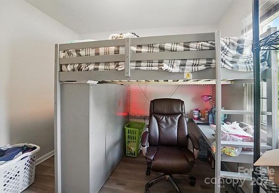 4th image of 1215 Cardinal Dr #9