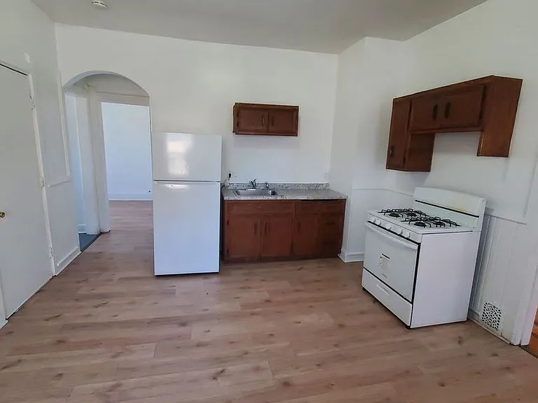 2478-2480 W Juneau Ave. (Duplex) — Photo 12