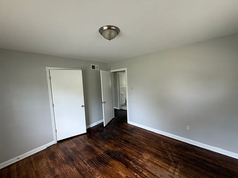 344 E Shelby Dr — Photo 6