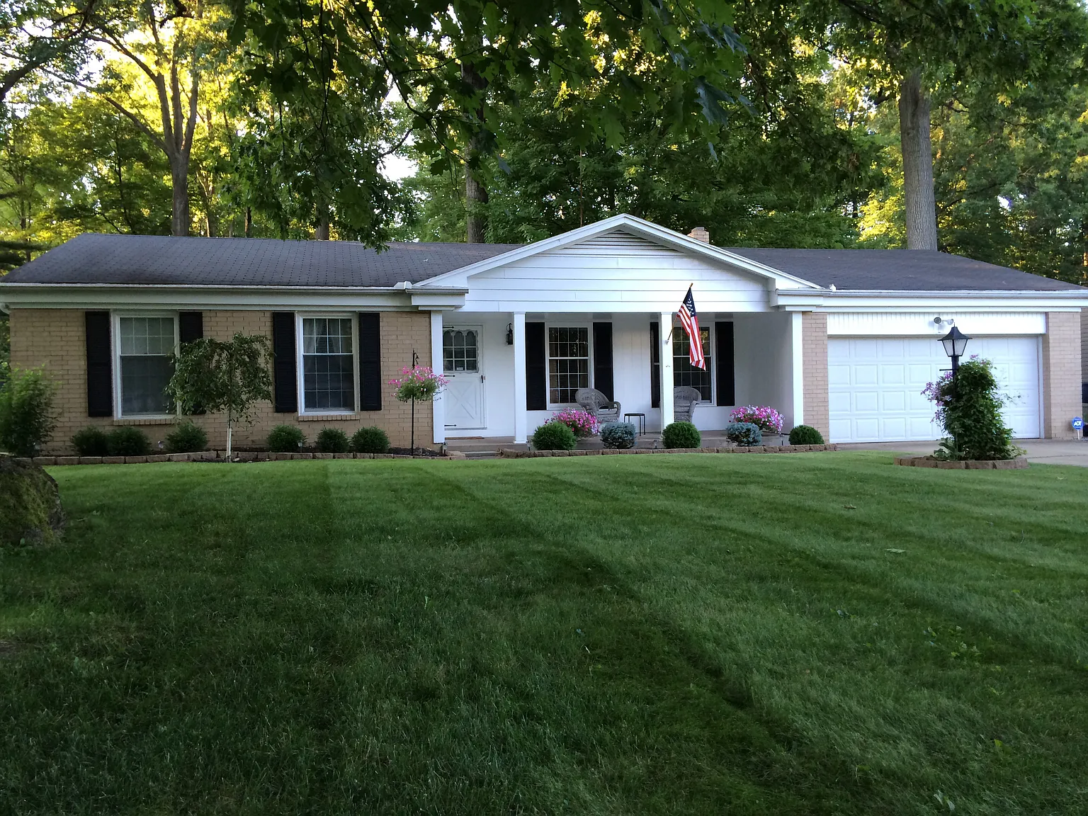 3841 Longhill Dr SE photo 1