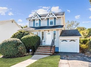 62 Hillside Ave, Teaneck, NJ 07666