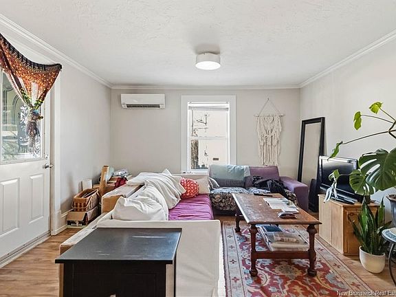 4th image of 99 Edward St #97
