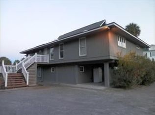 726 Seahorse Rd, Saint Helena Island, SC 29920