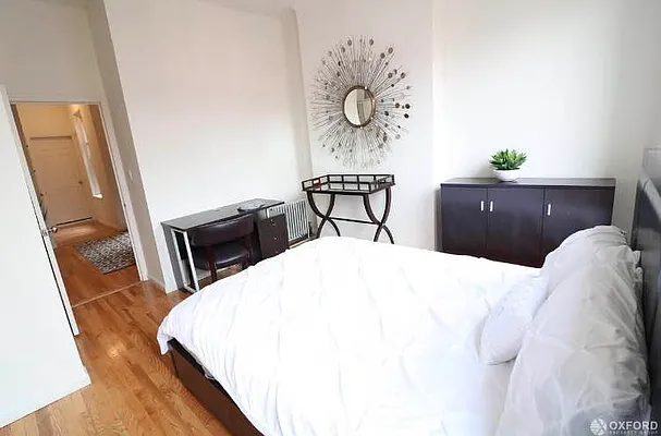 Rented by Oxford Property Group | media 10