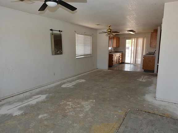 2nd image of 135 N 15th St