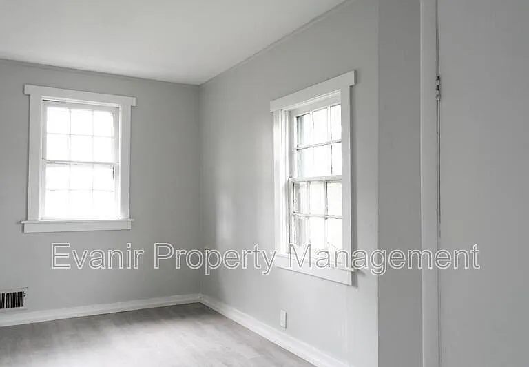126 N Walnut St — Photo 19