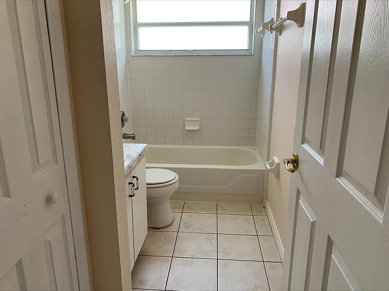 7817 Laurel Oak Ln — Photo 15