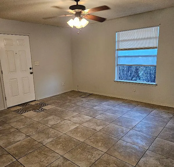 2301 Tierra Sol Rd — Photo 10
