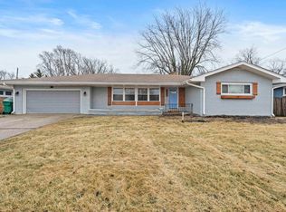 5555 Adams St, Merrillville, IN 46410