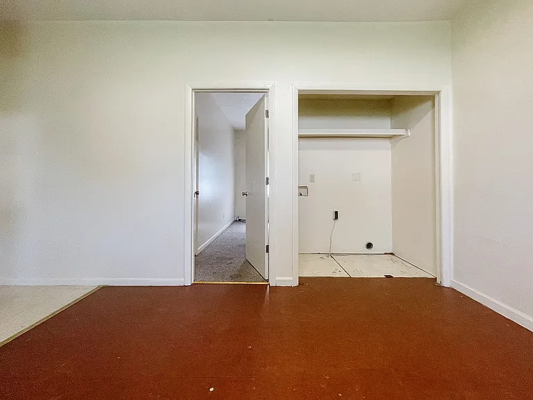 509 W 8th St — Photo 5