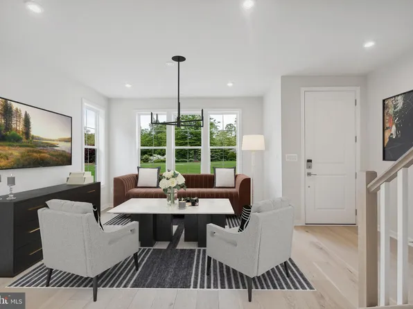 43468 Danville Ter, Ashburn, VA 20148
