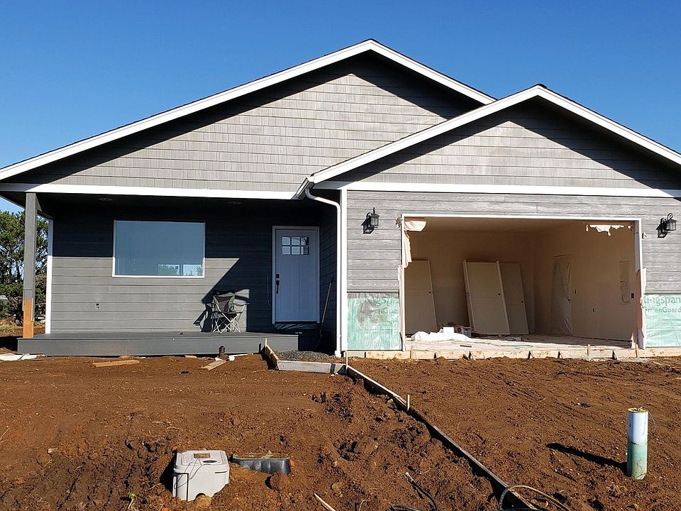 2nd image of 636 Spyglass Dr