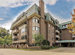 5150 Three Village Dr #LL, Cleveland, OH 44124