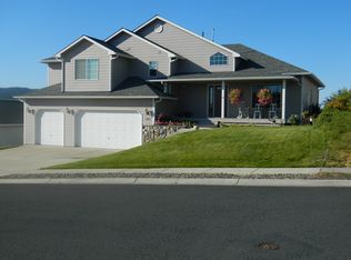 1929 Rolling Hills Dr, Moscow, ID 83843