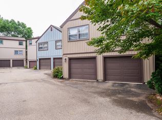 215 Elton Hills Dr NW APT 44, Rochester, MN 55901