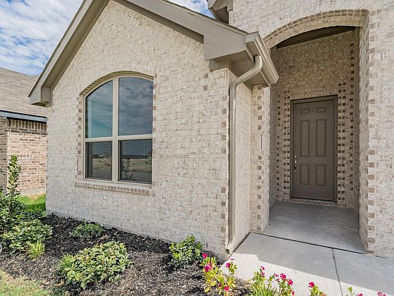 3rd image of 5908 Halls Lake Loop
