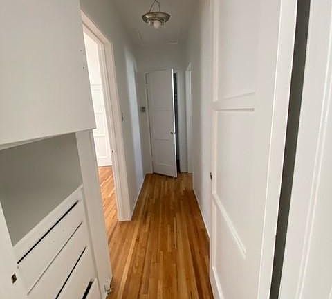 5th image of 1521 Wellesley Ave #1521