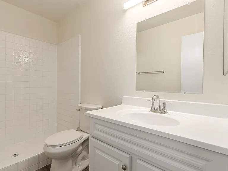 27 W Concorda Dr #104 — Photo 11
