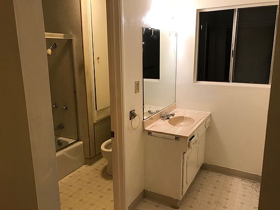 3rd image of 3955 Monterey Blvd