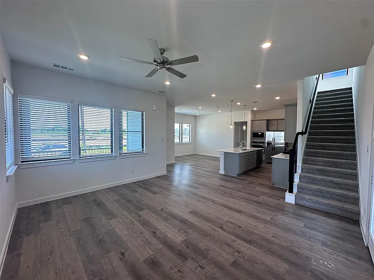 3331 Loam Ln — Photo 9