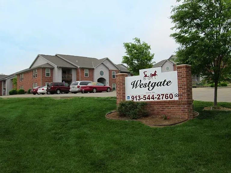 Westgate Apartments — Photo 22