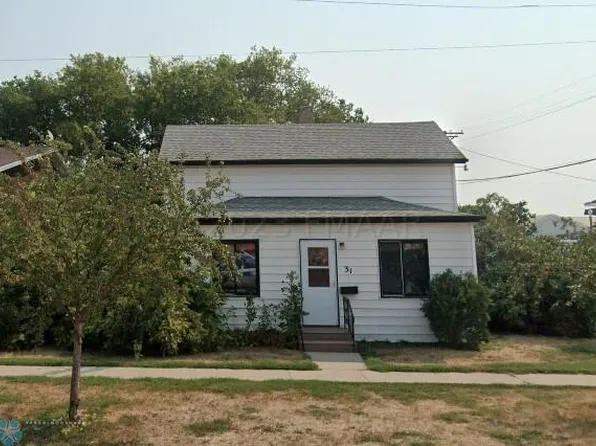 31 8th Ave N, Casselton, ND 58012