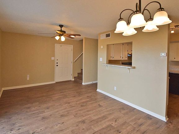 4th image of 1905 Melrose Ave APT A