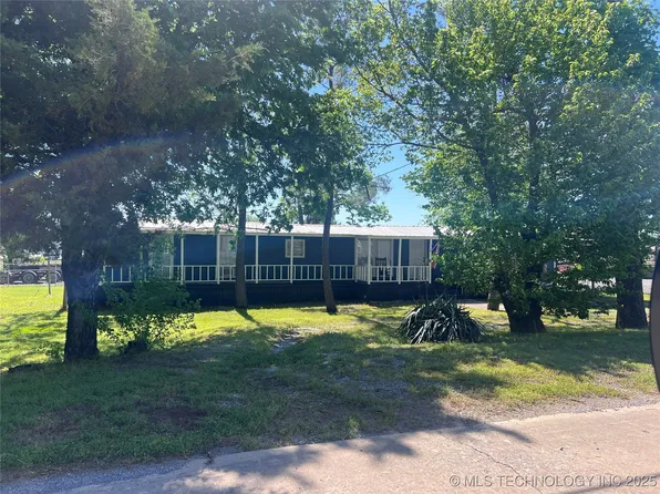 127 Main St, Savanna, OK 74565