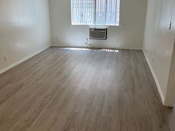 2nd image of 846 S Berendo St APT 102