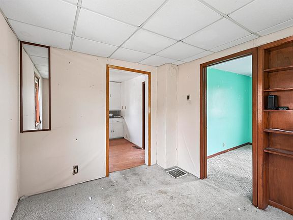 3rd image of 12600 Main St