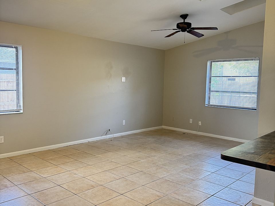 1st image of 226 NE 16th Pl