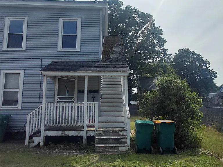 Unit facing Backyard