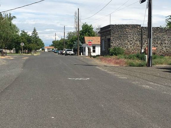2nd Street looking East