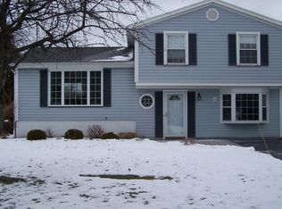 108 Village Hill Dr, Spencerport, NY 14559