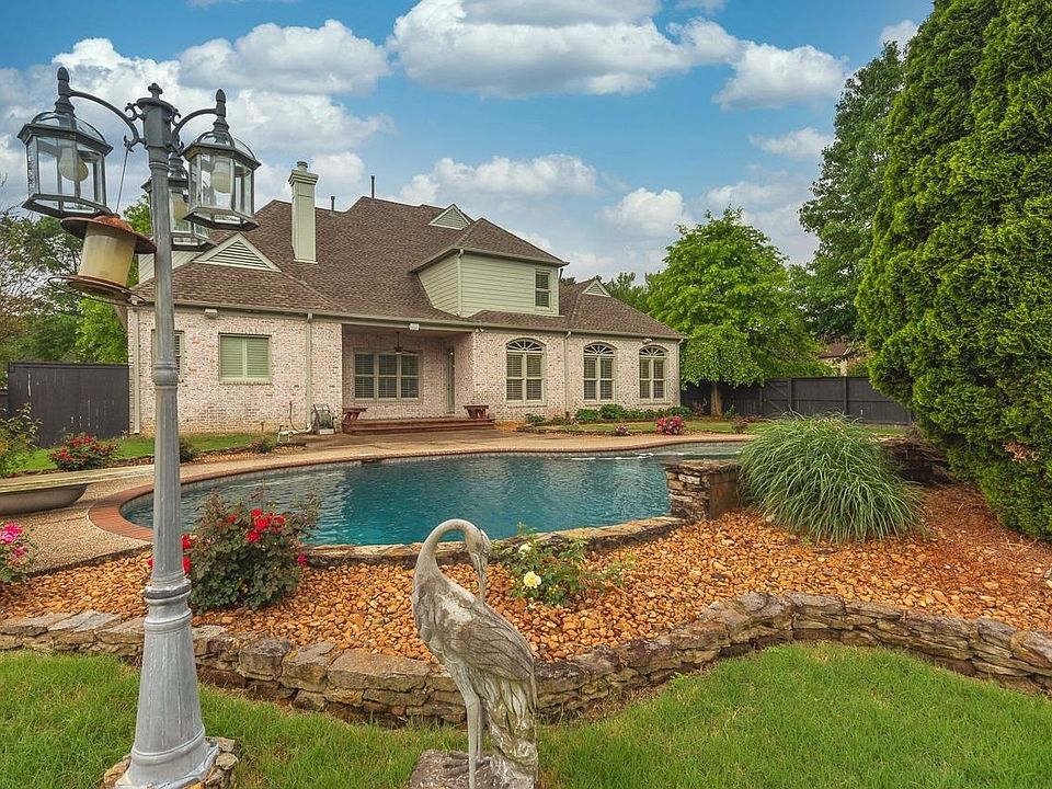 1st image of 505 Greyhill Dr