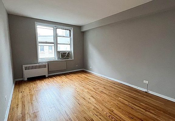 4th image of 345 E 58th St #51