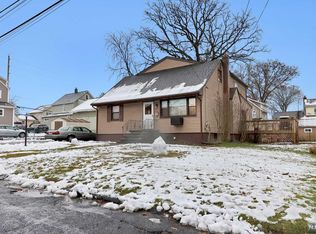 15 1st St, Dumont, NJ 07628